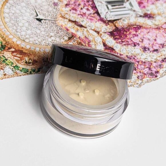 LAURA MERCIER Face Powder Travel Size Mini  Translucent .07 - Picture 1 of 1